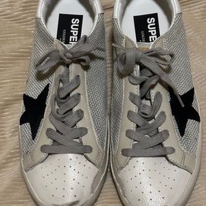 GOLDEN GOOSE Women’s size 39, NEW